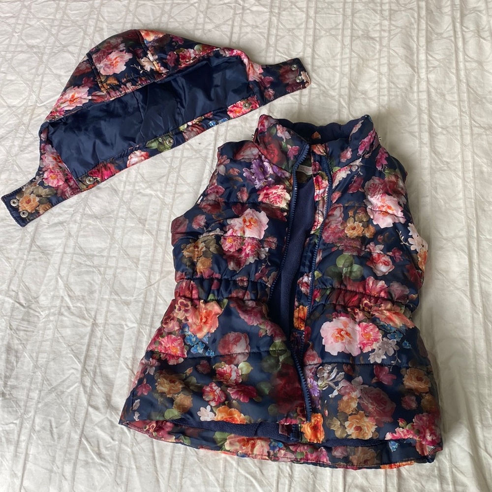 H&M floral puffer vest size 7-8 girl